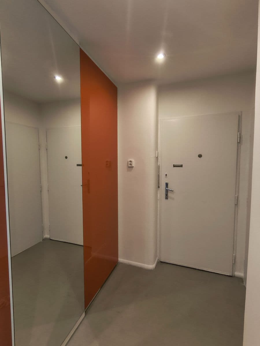 Prenájom bytu 2-izbový 52 m², Zelená, Praha, Praha Prenájom bytu 2-izbový 52 m², Zelená, Praha, Praha