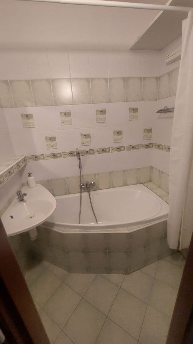 Prenájom bytu 2-izbový 50 m², Zelenečská, Praha, Praha Prenájom bytu 2-izbový 50 m², Zelenečská, Praha, Praha