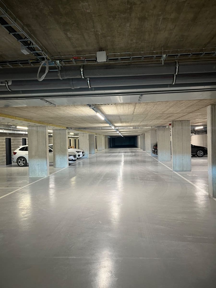 Prenájom garáže 12 m², Praha, Praha Prenájom garáže 12 m², Praha, Praha