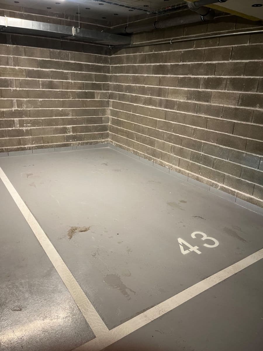 Prenájom garáže 12 m², Praha, Praha Prenájom garáže 12 m², Praha, Praha