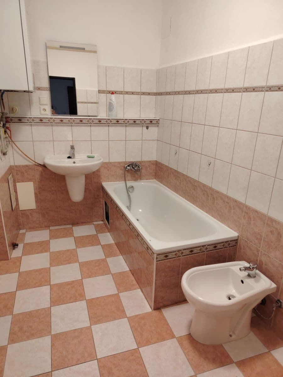 Prenájom bytu 2-izbový 80 m², Drlíčov, Písek, Jihočeský kraj Prenájom bytu 2-izbový 80 m², Drlíčov, Písek, Jihočeský kraj