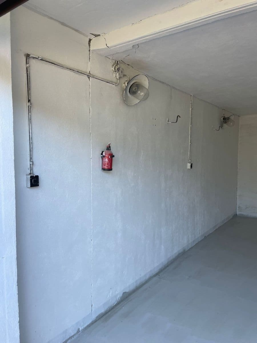 Prenájom garáže 18 m², K Rovinám, Praha, Praha Prenájom garáže 18 m², K Rovinám, Praha, Praha