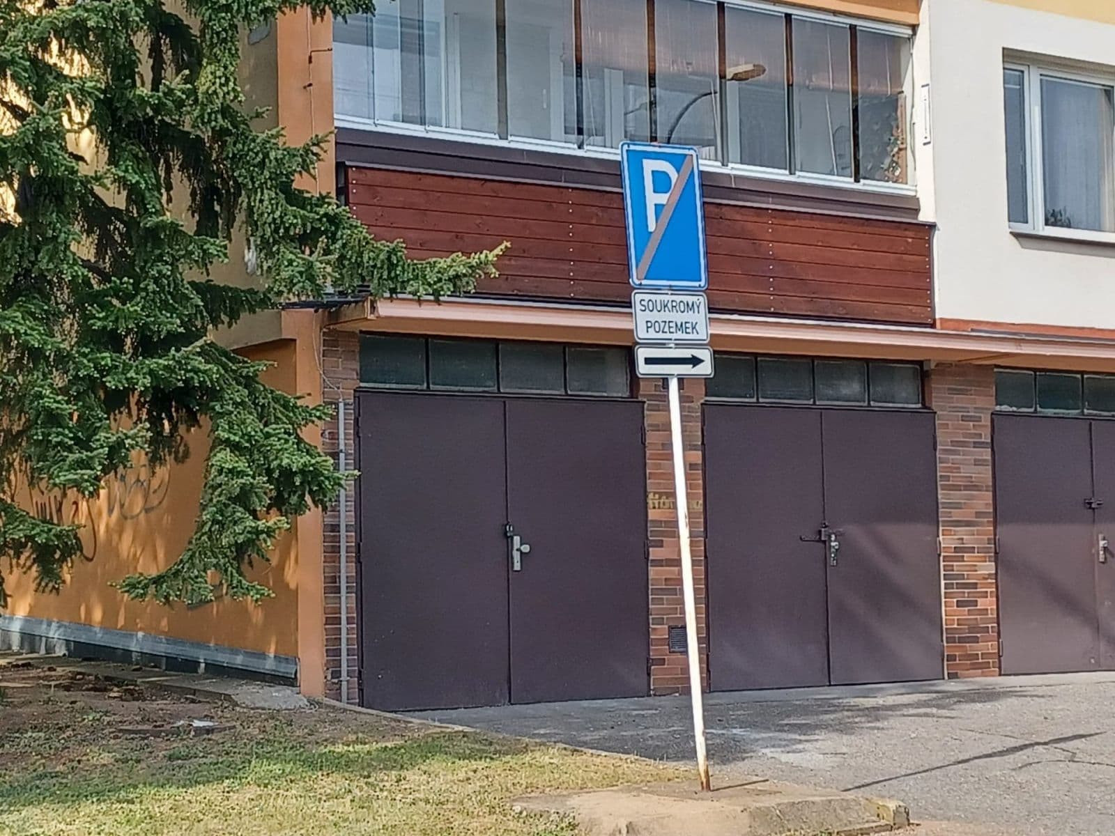 Prenájom garáže 18 m², K Rovinám, Praha, Praha Prenájom garáže 18 m², K Rovinám, Praha, Praha
