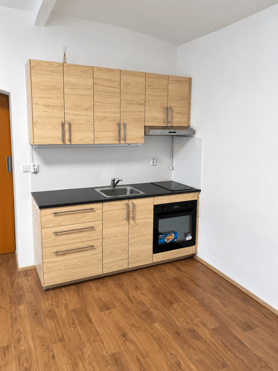 Prenájom bytu 2-izbový 33 m², třída Kpt. Jaroše, Brno, Jihomoravský kraj Prenájom bytu 2-izbový 33 m², třída Kpt. Jaroše, Brno, Jihomoravský kraj