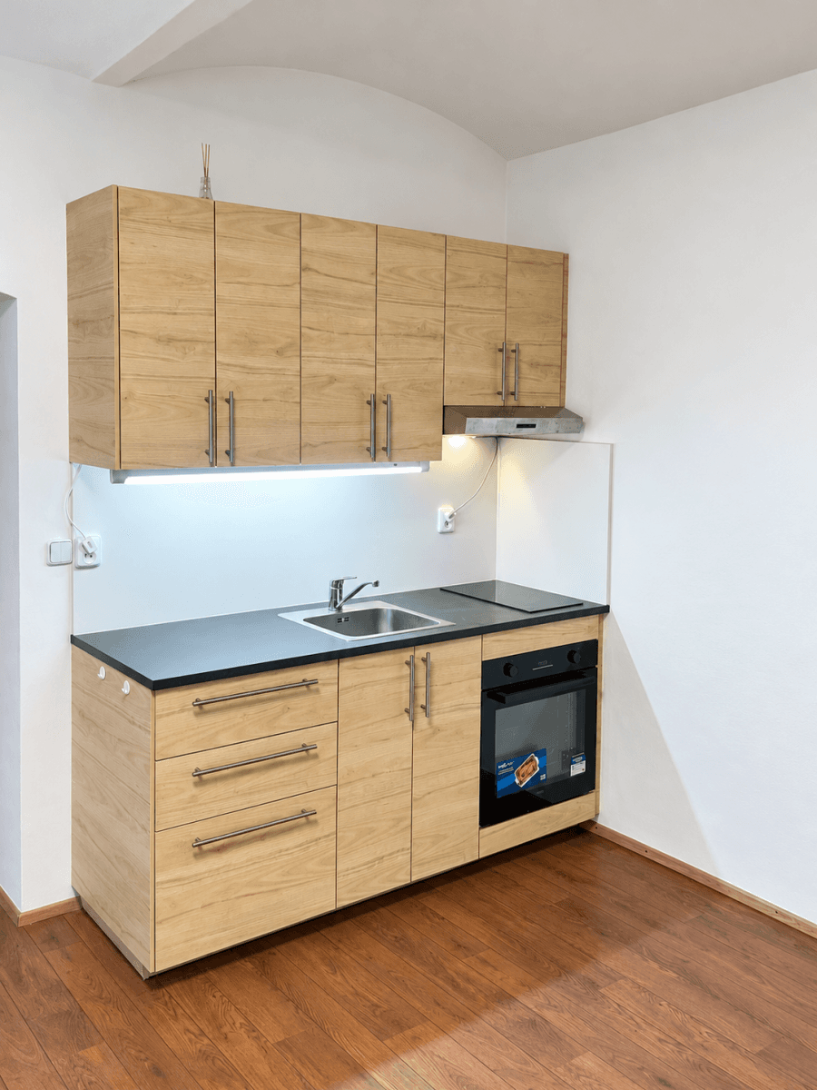 Prenájom bytu 2-izbový 33 m², třída Kpt. Jaroše, Brno, Jihomoravský kraj Prenájom bytu 2-izbový 33 m², třída Kpt. Jaroše, Brno, Jihomoravský kraj