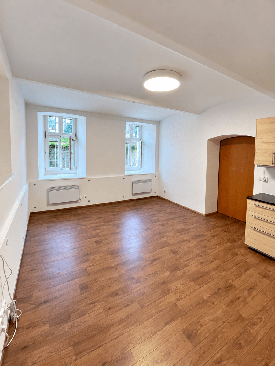 Prenájom bytu 2-izbový 33 m², třída Kpt. Jaroše, Brno, Jihomoravský kraj Prenájom bytu 2-izbový 33 m², třída Kpt. Jaroše, Brno, Jihomoravský kraj