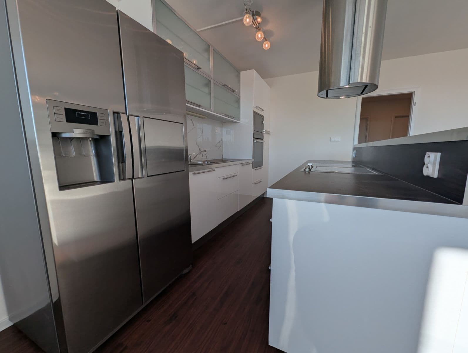 Prenájom bytu 3-izbový 79 m², Ve svahu, Praha, Praha Prenájom bytu 3-izbový 79 m², Ve svahu, Praha, Praha