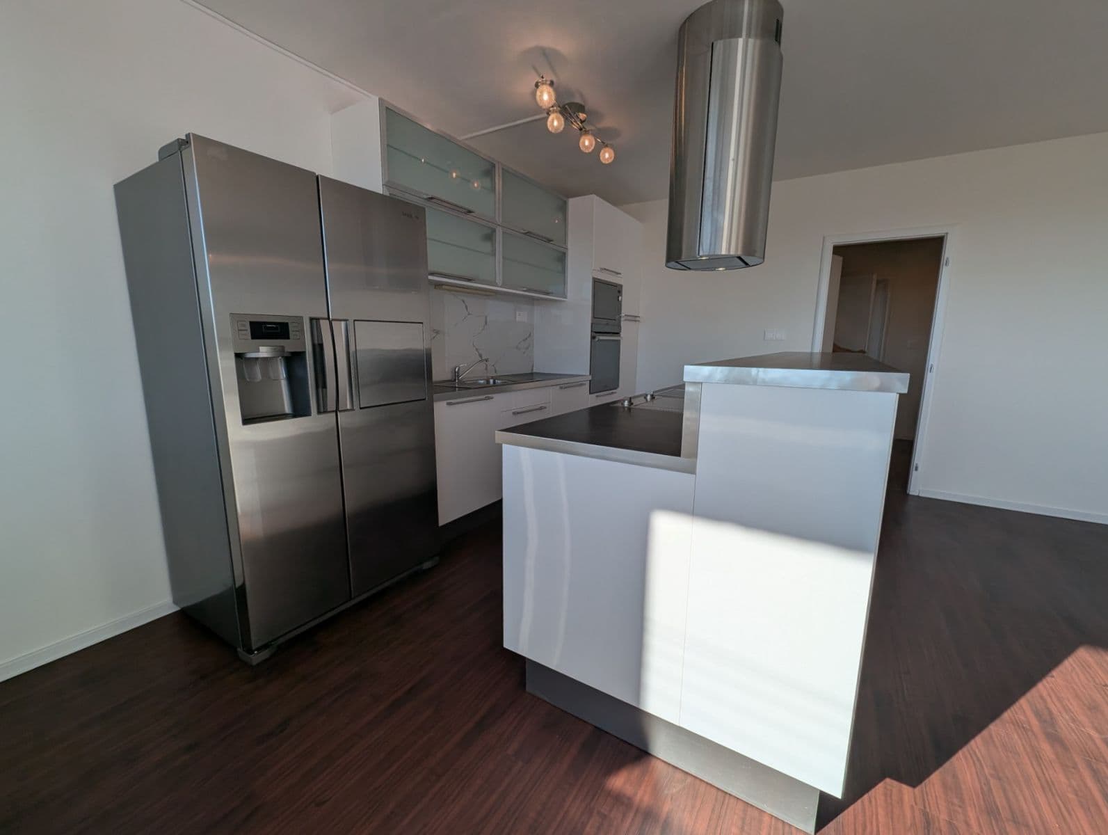 Prenájom bytu 3-izbový 79 m², Ve svahu, Praha, Praha Prenájom bytu 3-izbový 79 m², Ve svahu, Praha, Praha