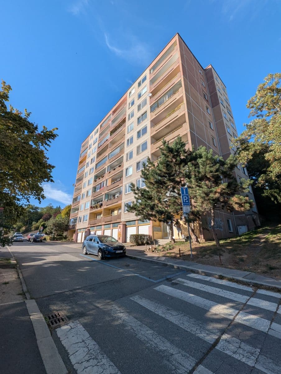 Prenájom bytu 3-izbový 79 m², Ve svahu, Praha, Praha Prenájom bytu 3-izbový 79 m², Ve svahu, Praha, Praha