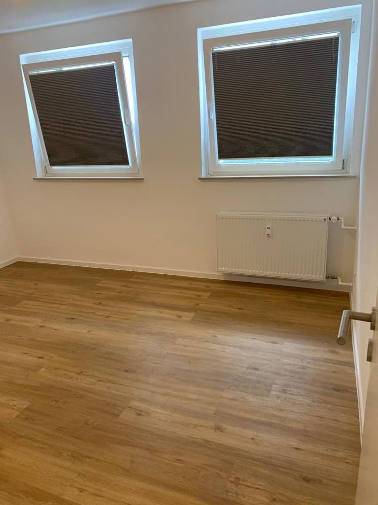 Prenájom bytu 2-izbový 60 m², Fischertal, Wuppertal, Severné Porýnie - Westfálsko Prenájom bytu 2-izbový 60 m², Fischertal, Wuppertal, Severné Porýnie - Westfálsko