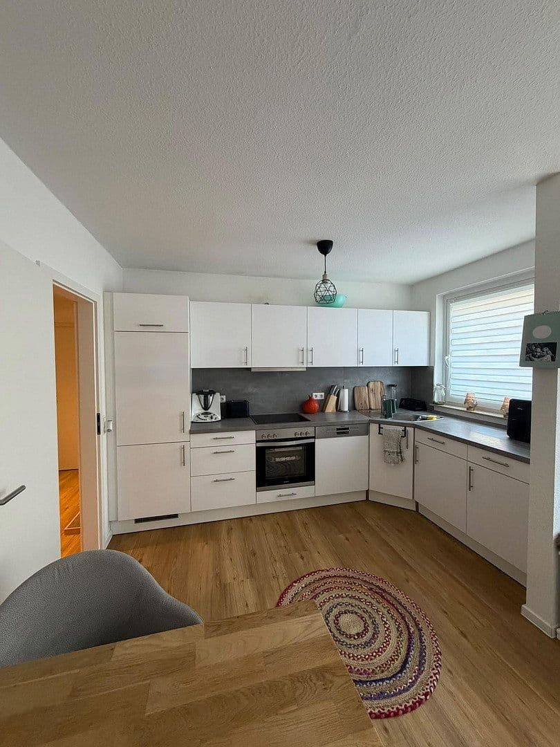 Prenájom bytu 2-izbový 60 m², Fischertal, Wuppertal, Severné Porýnie - Westfálsko Prenájom bytu 2-izbový 60 m², Fischertal, Wuppertal, Severné Porýnie - Westfálsko