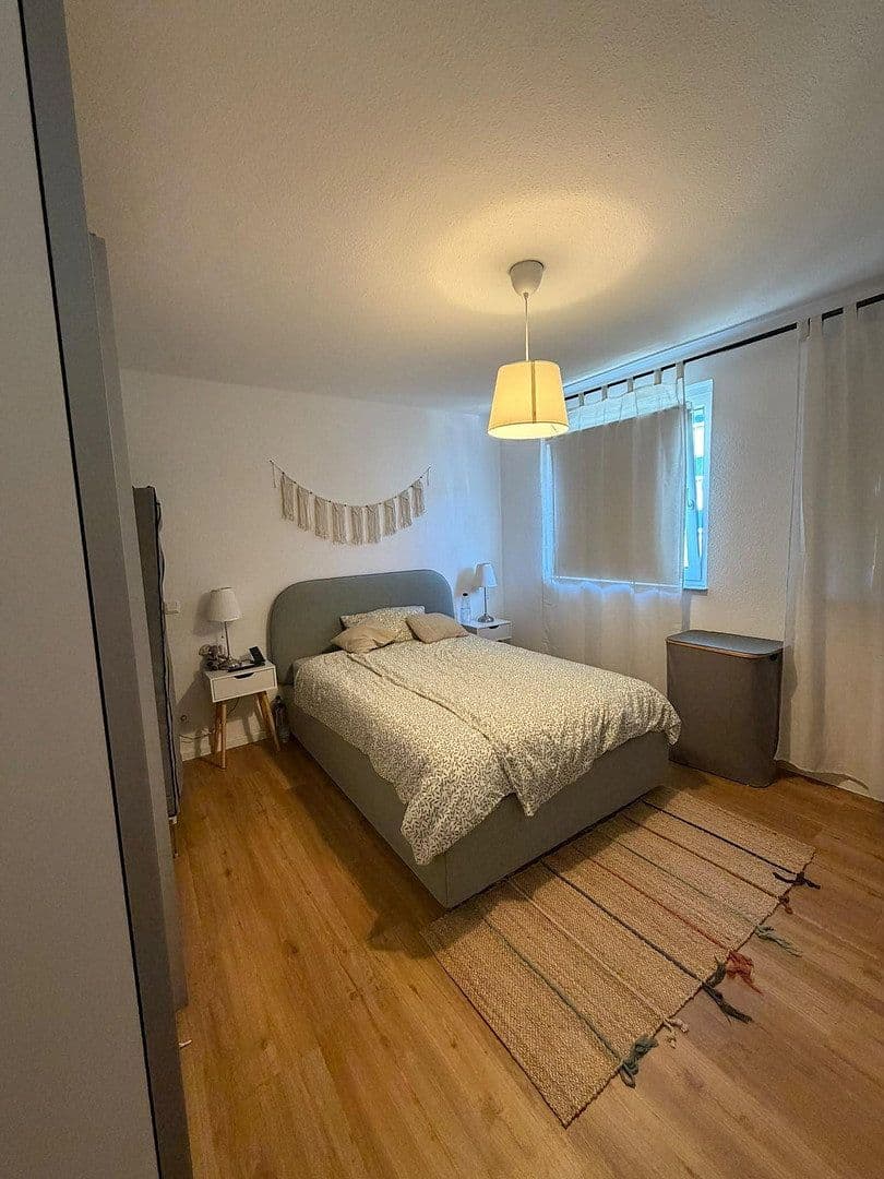 Prenájom bytu 2-izbový 60 m², Fischertal, Wuppertal, Severné Porýnie - Westfálsko Prenájom bytu 2-izbový 60 m², Fischertal, Wuppertal, Severné Porýnie - Westfálsko