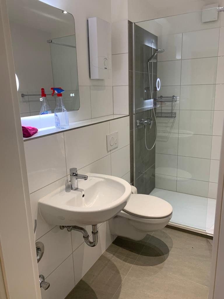 Prenájom bytu 2-izbový 60 m², Fischertal, Wuppertal, Severné Porýnie - Westfálsko Prenájom bytu 2-izbový 60 m², Fischertal, Wuppertal, Severné Porýnie - Westfálsko