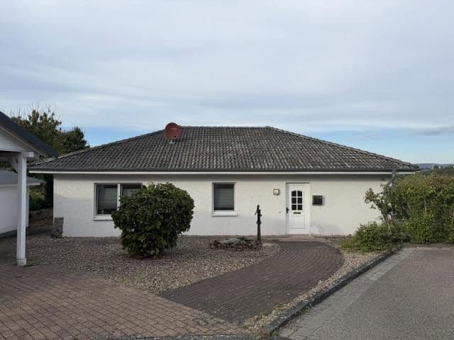 Predaj domu 97 m², pozemok 630 m², Am Dorfe 4, Uslar, Dolné Sasko Predaj domu 97 m², pozemok 630 m², Am Dorfe 4, Uslar, Dolné Sasko