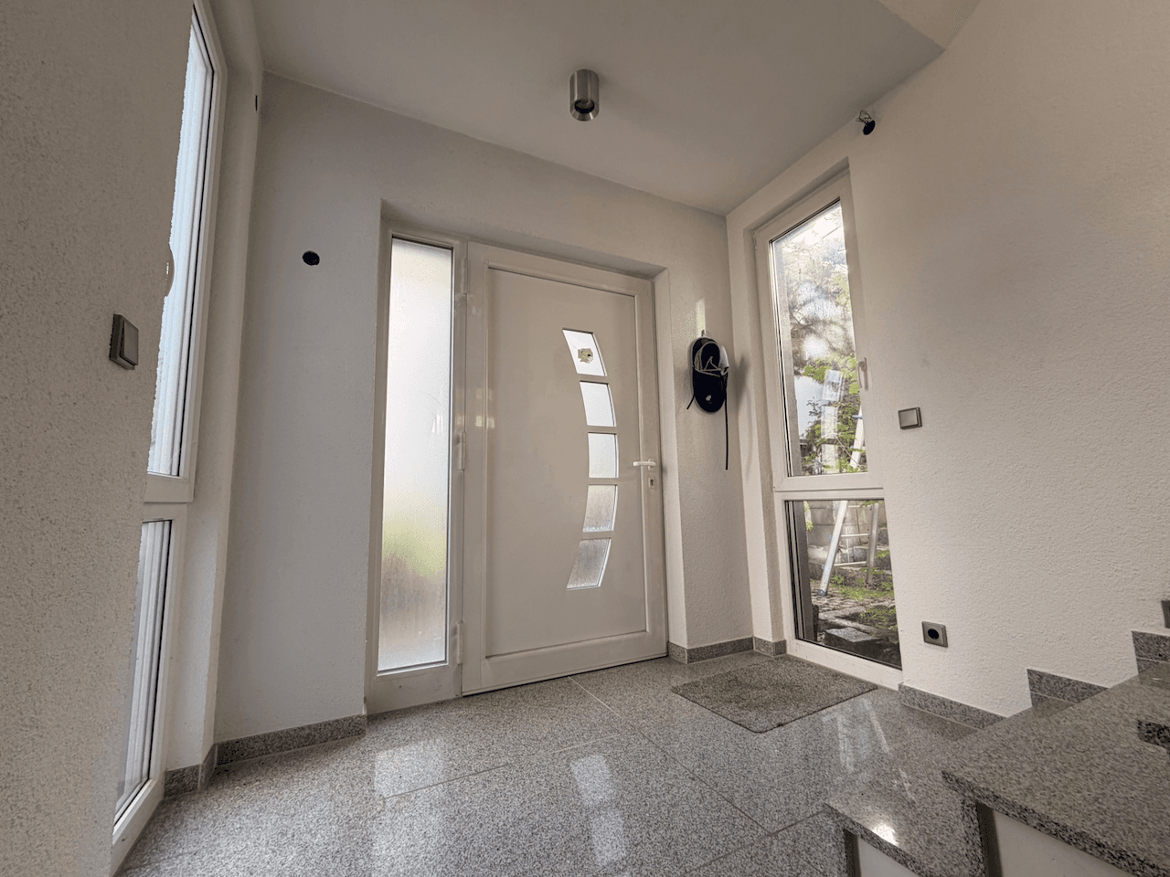 Predaj domu 156 m², pozemok 434 m², Uhingen, Bádensko-Wurttembersko Predaj domu 156 m², pozemok 434 m², Uhingen, Bádensko-Wurttembersko