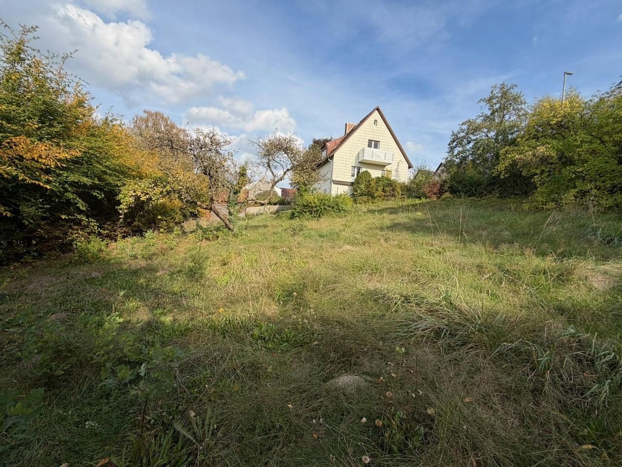 Predaj pozemku 1.250 m², Bergstraße 10, Aystetten, Bavorsko Predaj pozemku 1.250 m², Bergstraße 10, Aystetten, Bavorsko