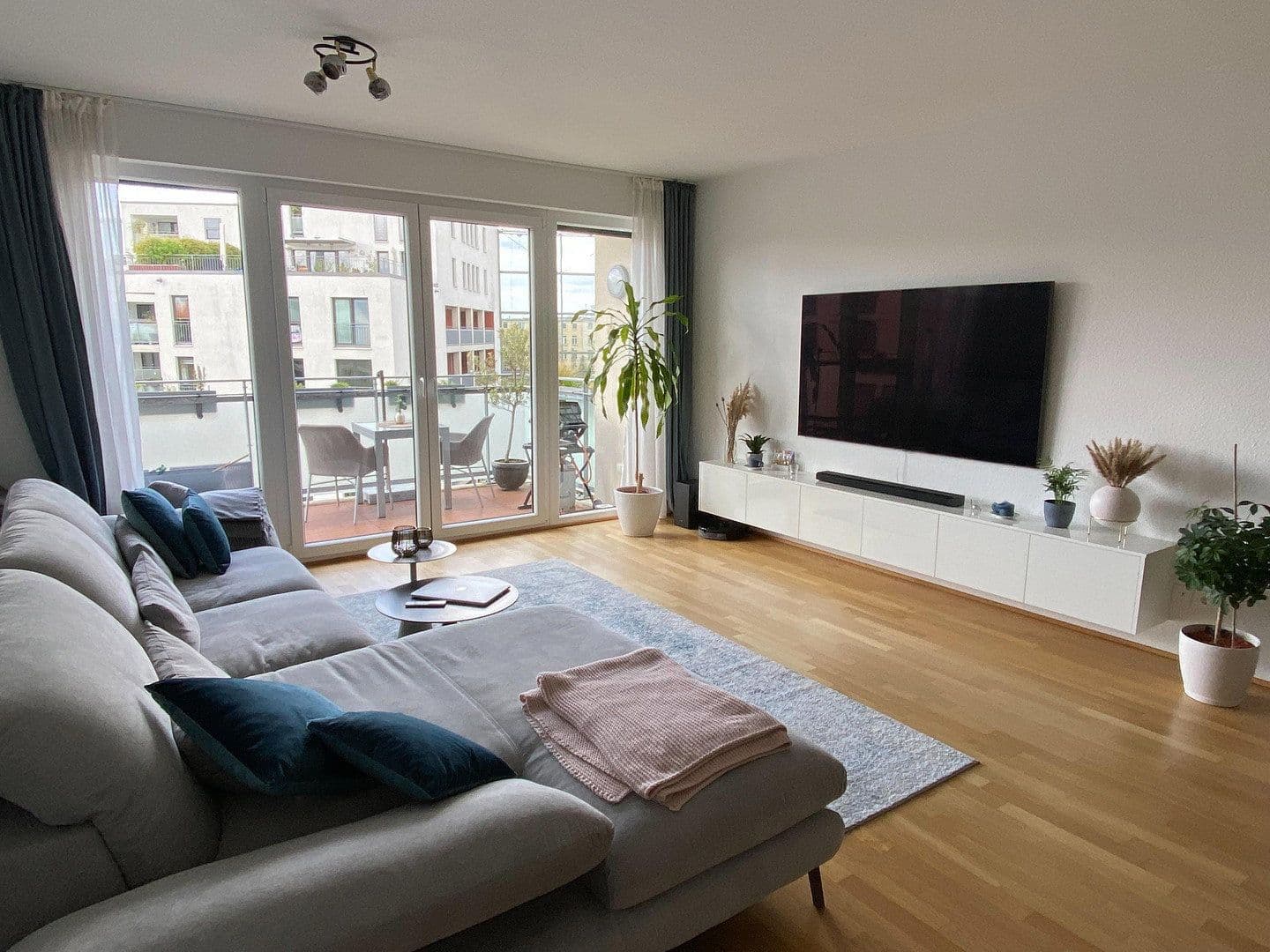 Prenájom bytu 3-izbový 94 m², Pfälzer Str. 1c, Köln, Severné Porýnie - Westfálsko Prenájom bytu 3-izbový 94 m², Pfälzer Str. 1c, Köln, Severné Porýnie - Westfálsko