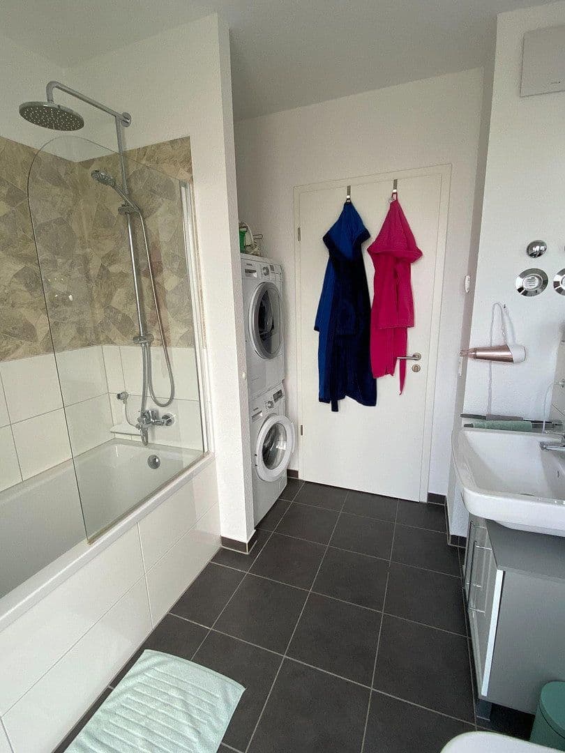 Prenájom bytu 3-izbový 94 m², Pfälzer Str. 1c, Köln, Severné Porýnie - Westfálsko Prenájom bytu 3-izbový 94 m², Pfälzer Str. 1c, Köln, Severné Porýnie - Westfálsko