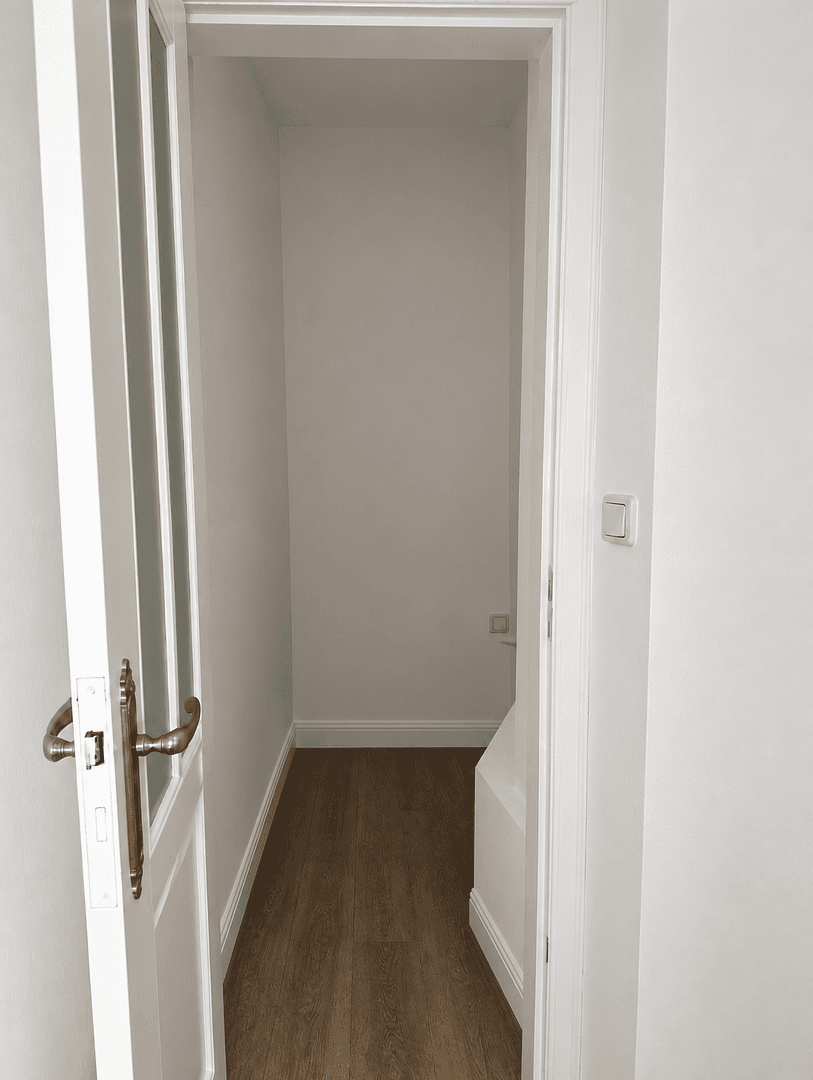 Prenájom bytu 3-izbový 111 m², Ebendorfer Straße 31, Magdeburg, Sasko-Anhaltsko Prenájom bytu 3-izbový 111 m², Ebendorfer Straße 31, Magdeburg, Sasko-Anhaltsko