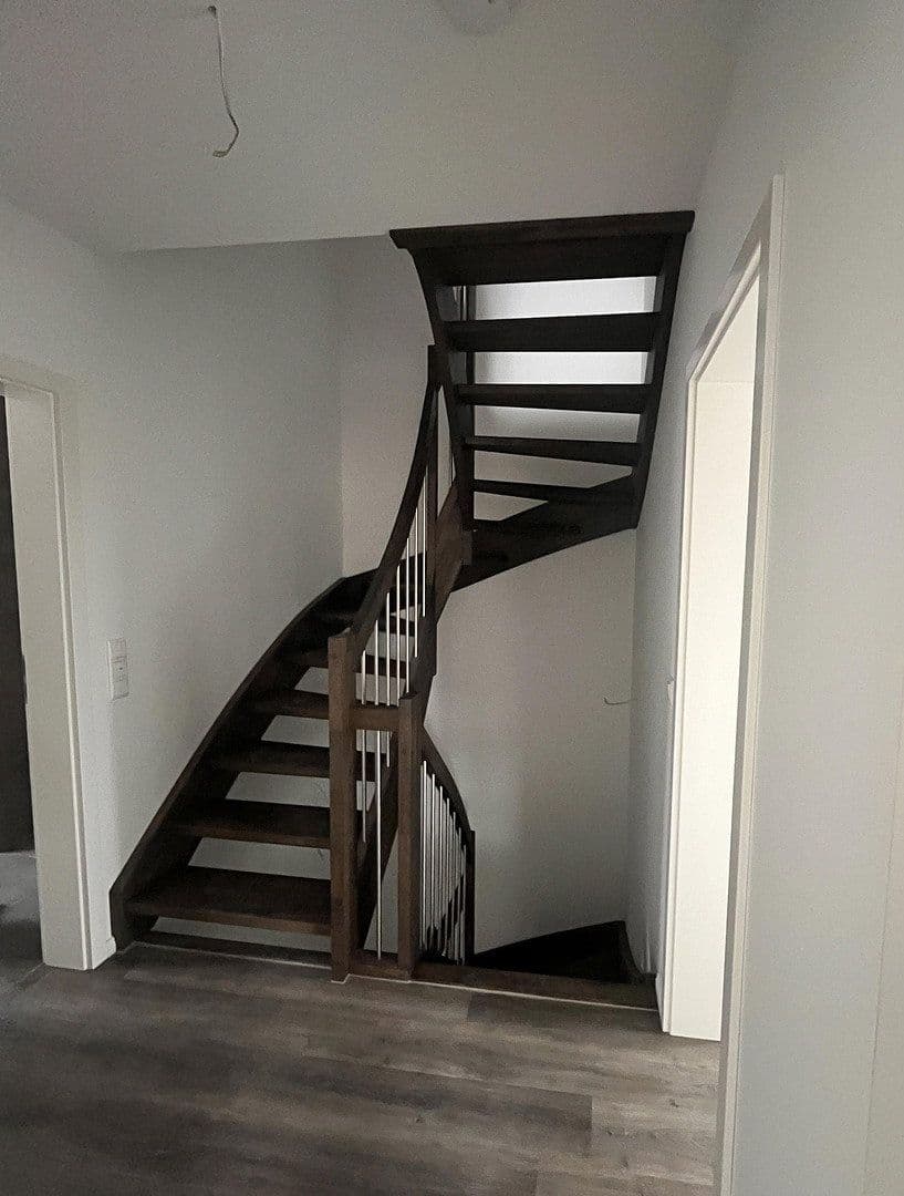 Predaj domu 126 m², pozemok 540 m², Unter den Linden 28 a + c, Stelle, Dolné Sasko Predaj domu 126 m², pozemok 540 m², Unter den Linden 28 a + c, Stelle, Dolné Sasko