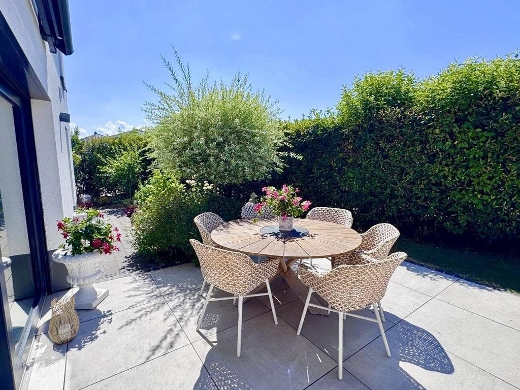 Predaj domu 158 m², pozemok 418 m², Nidderau, Hesensko Predaj domu 158 m², pozemok 418 m², Nidderau, Hesensko