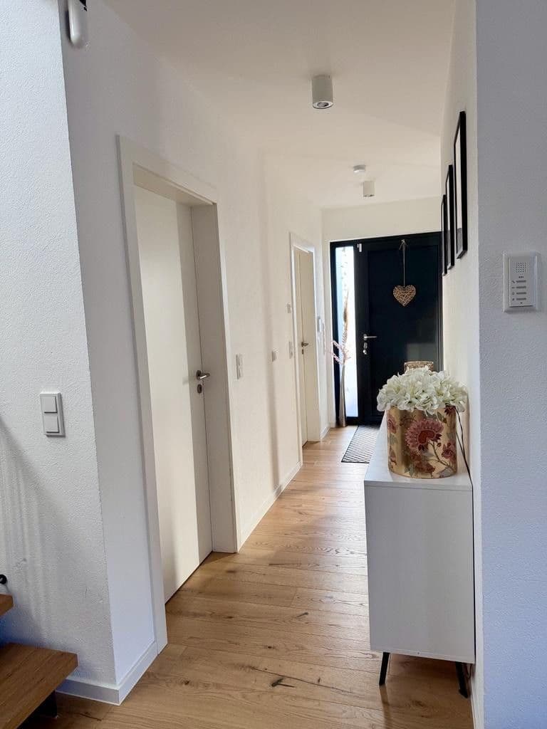 Predaj domu 158 m², pozemok 418 m², Nidderau, Hesensko Predaj domu 158 m², pozemok 418 m², Nidderau, Hesensko