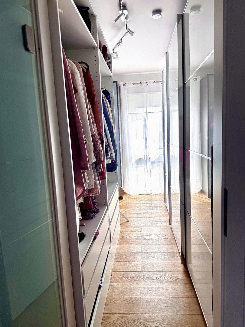 Predaj domu 158 m², pozemok 418 m², Nidderau, Hesensko Predaj domu 158 m², pozemok 418 m², Nidderau, Hesensko