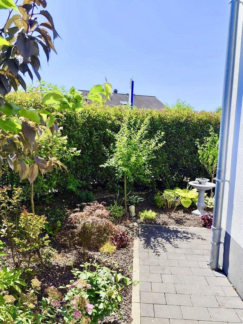 Predaj domu 158 m², pozemok 418 m², Nidderau, Hesensko Predaj domu 158 m², pozemok 418 m², Nidderau, Hesensko