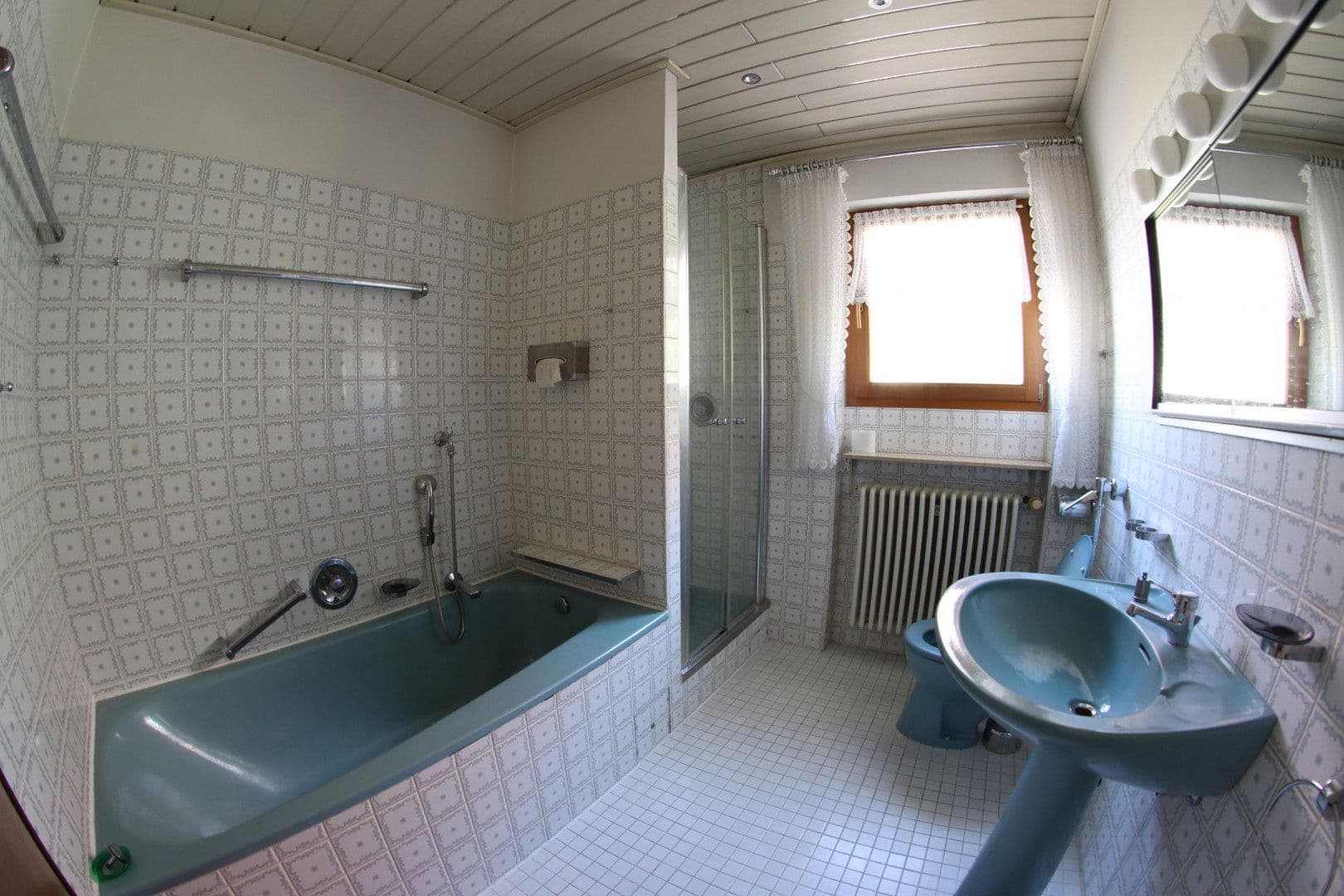 Predaj domu 100 m², pozemok 387 m², Schriesheim, Bádensko-Wurttembersko Predaj domu 100 m², pozemok 387 m², Schriesheim, Bádensko-Wurttembersko
