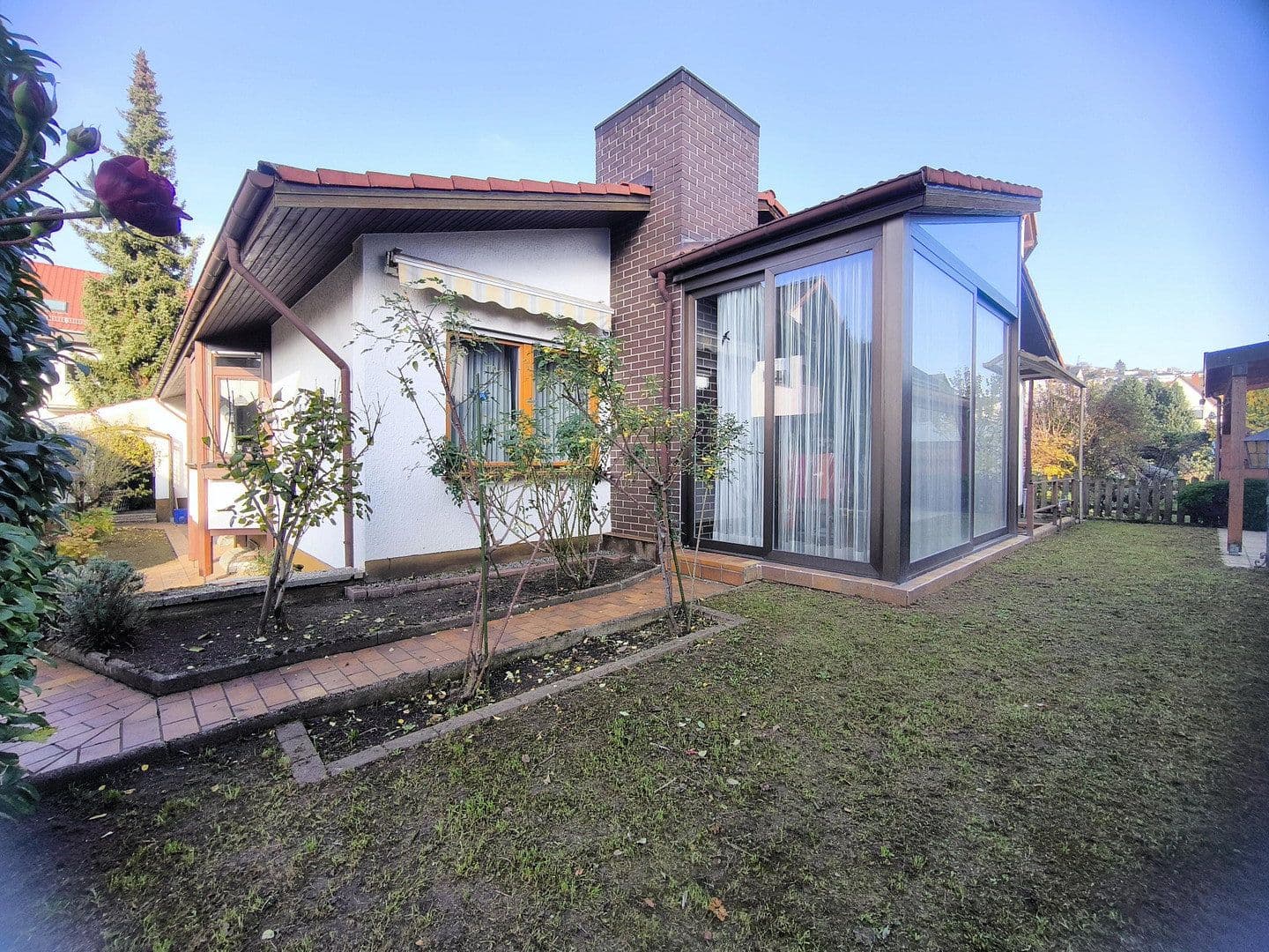 Predaj domu 100 m², pozemok 387 m², Schriesheim, Bádensko-Wurttembersko Predaj domu 100 m², pozemok 387 m², Schriesheim, Bádensko-Wurttembersko