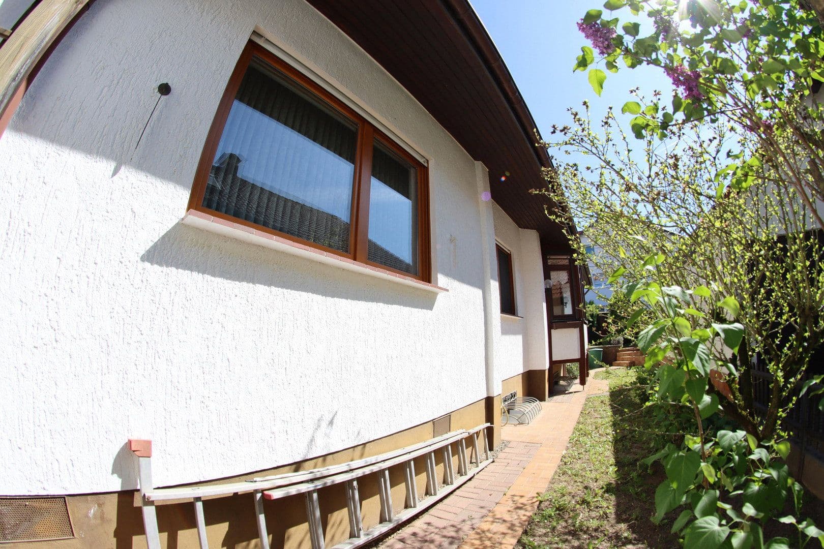 Predaj domu 100 m², pozemok 387 m², Schriesheim, Bádensko-Wurttembersko Predaj domu 100 m², pozemok 387 m², Schriesheim, Bádensko-Wurttembersko