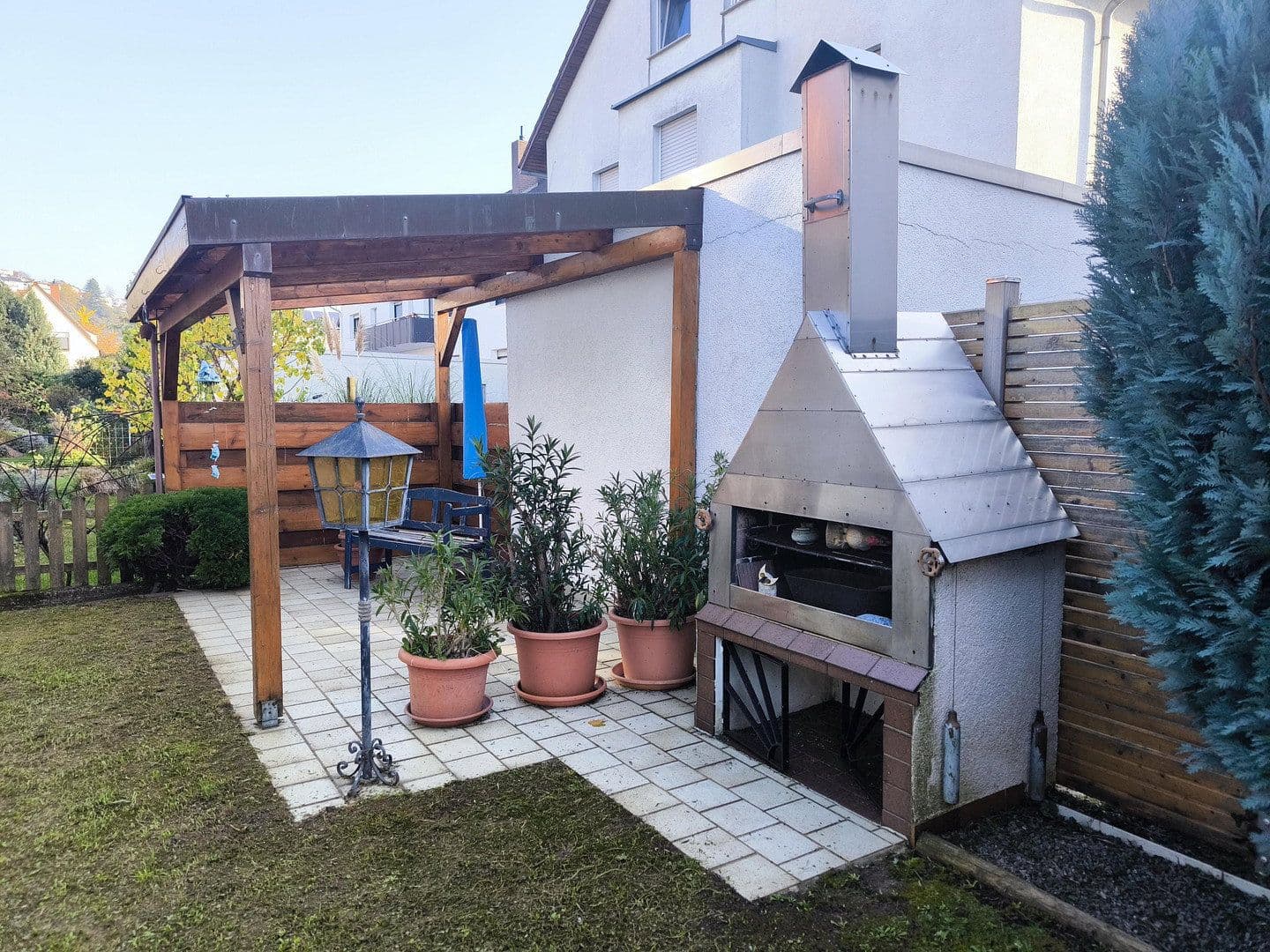 Predaj domu 100 m², pozemok 387 m², Schriesheim, Bádensko-Wurttembersko Predaj domu 100 m², pozemok 387 m², Schriesheim, Bádensko-Wurttembersko