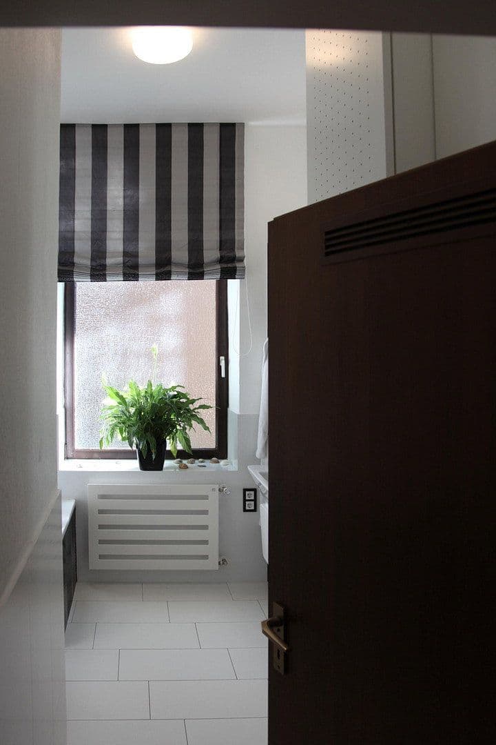 Predaj bytu 2-izbový 73 m², Köln, Severné Porýnie - Westfálsko Predaj bytu 2-izbový 73 m², Köln, Severné Porýnie - Westfálsko