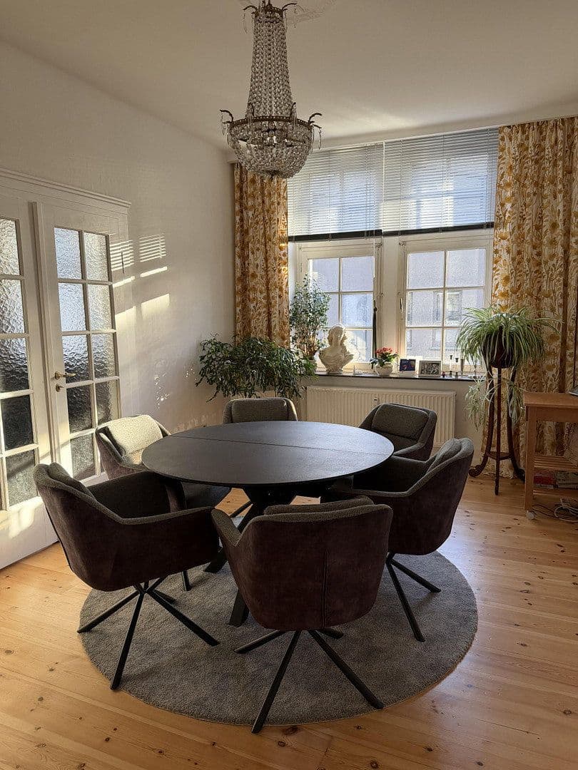 Predaj bytu 4-izbový 108 m², Köln, Severné Porýnie - Westfálsko Predaj bytu 4-izbový 108 m², Köln, Severné Porýnie - Westfálsko