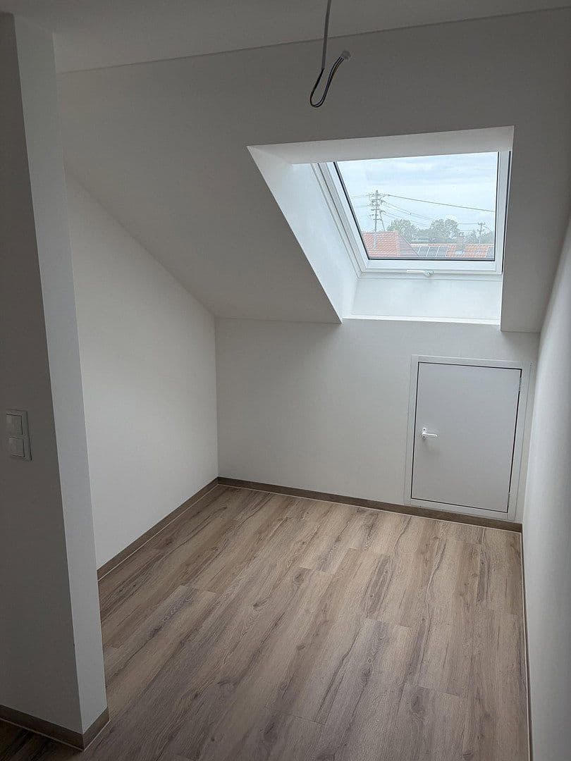 Prenájom bytu 3-izbový 91 m², Augsburger Straße 16, Wertingen, Bavorsko Prenájom bytu 3-izbový 91 m², Augsburger Straße 16, Wertingen, Bavorsko