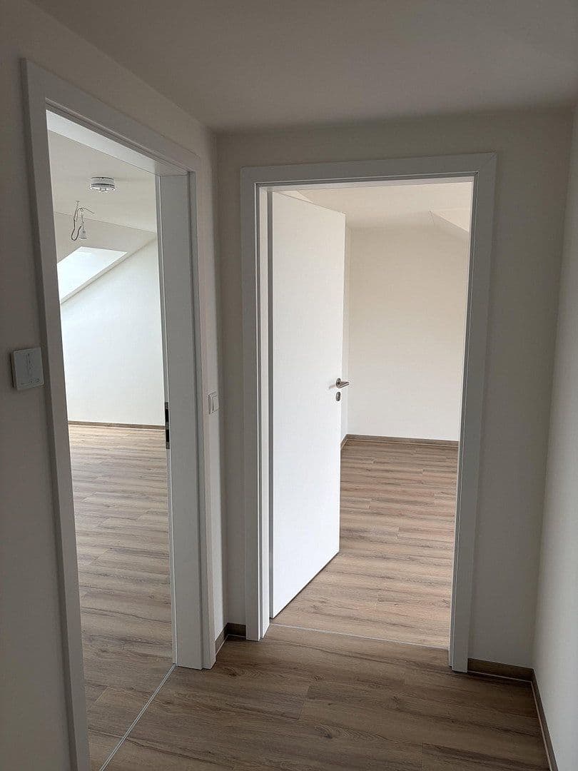 Prenájom bytu 3-izbový 91 m², Augsburger Straße 16, Wertingen, Bavorsko Prenájom bytu 3-izbový 91 m², Augsburger Straße 16, Wertingen, Bavorsko