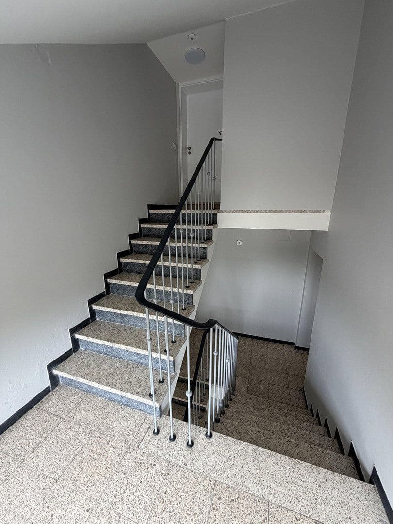 Prenájom bytu 3-izbový 91 m², Augsburger Straße 16, Wertingen, Bavorsko Prenájom bytu 3-izbový 91 m², Augsburger Straße 16, Wertingen, Bavorsko