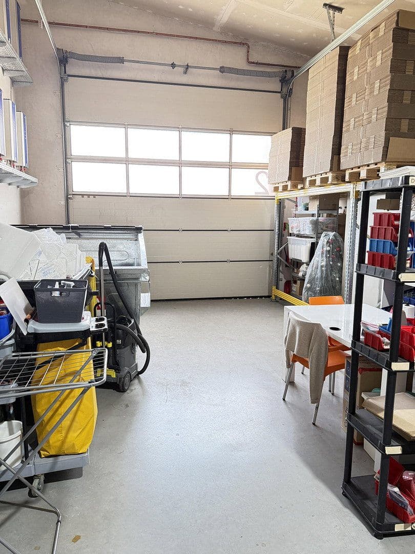 Prenájom nebytového priestoru 500 m², An der Spielleite 11, Unterpleichfeld, Bavorsko Prenájom nebytového priestoru 500 m², An der Spielleite 11, Unterpleichfeld, Bavorsko
