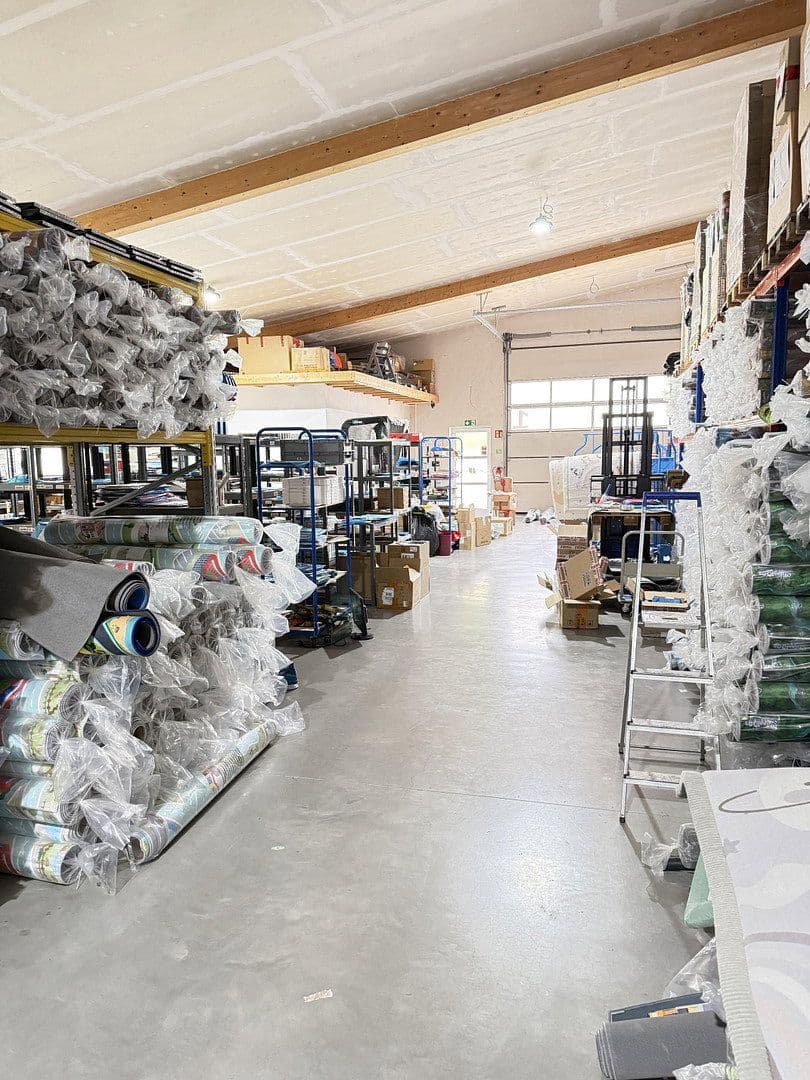 Prenájom nebytového priestoru 500 m², An der Spielleite 11, Unterpleichfeld, Bavorsko Prenájom nebytového priestoru 500 m², An der Spielleite 11, Unterpleichfeld, Bavorsko