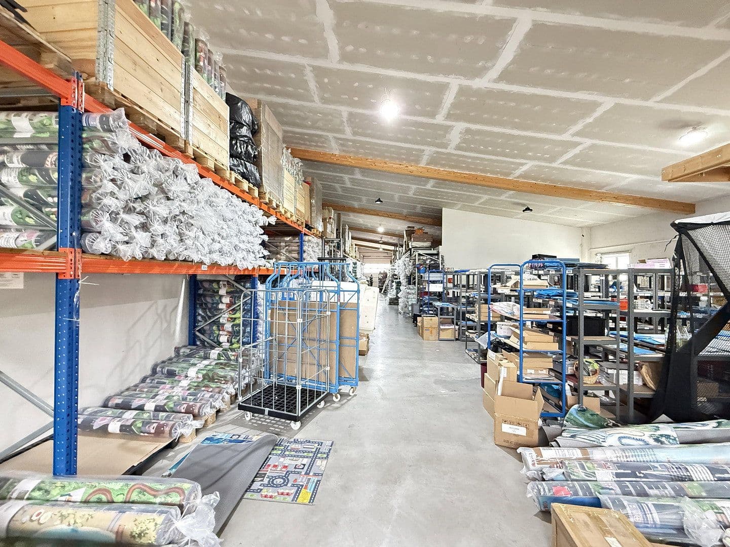 Prenájom nebytového priestoru 500 m², An der Spielleite 11, Unterpleichfeld, Bavorsko Prenájom nebytového priestoru 500 m², An der Spielleite 11, Unterpleichfeld, Bavorsko