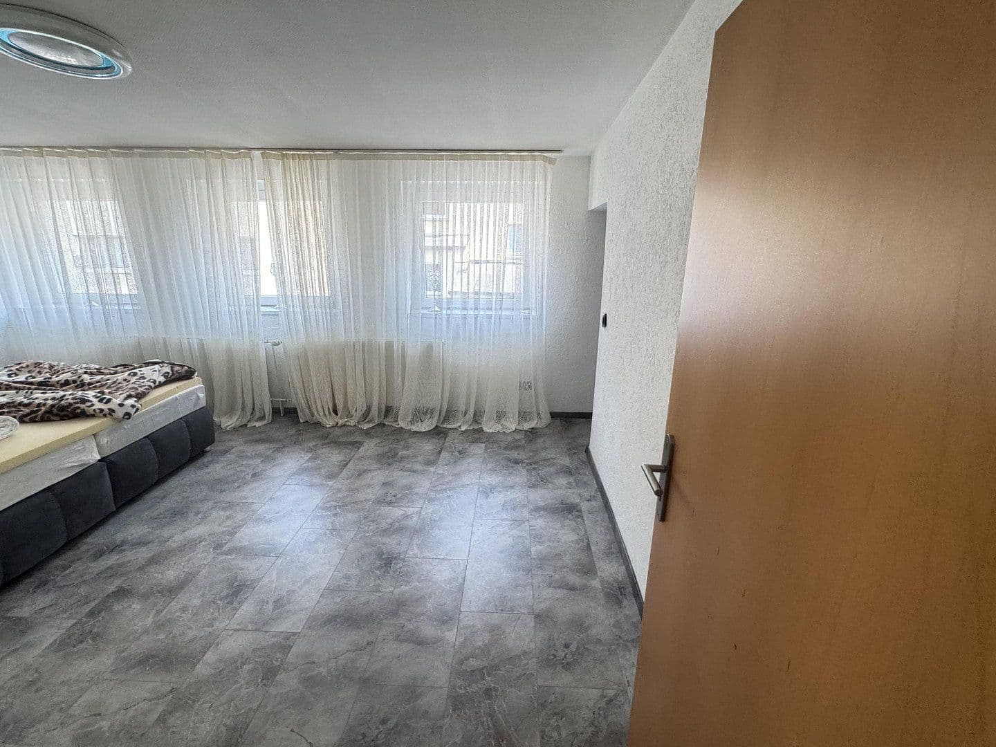 Predaj domu 464 m², pozemok 417 m², Altenessener Straße 85, Essen, Severné Porýnie - Westfálsko Predaj domu 464 m², pozemok 417 m², Altenessener Straße 85, Essen, Severné Porýnie - Westfálsko