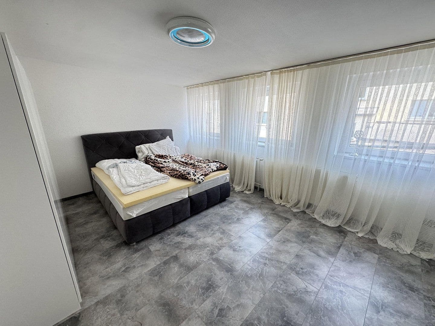 Predaj domu 464 m², pozemok 417 m², Altenessener Straße 85, Essen, Severné Porýnie - Westfálsko Predaj domu 464 m², pozemok 417 m², Altenessener Straße 85, Essen, Severné Porýnie - Westfálsko
