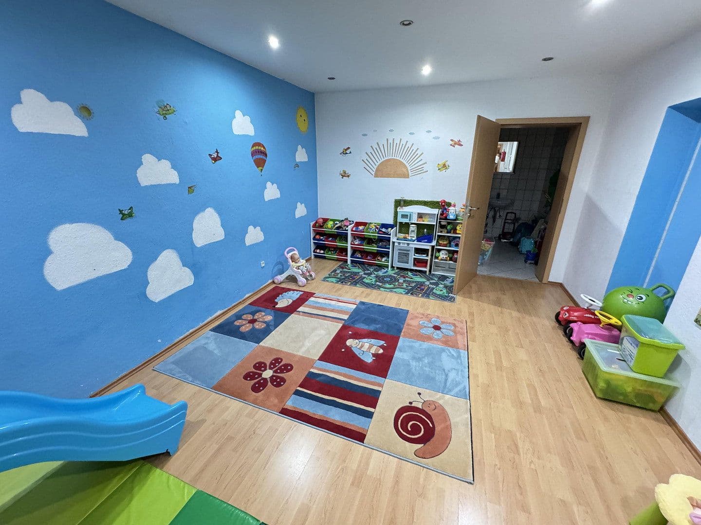 Predaj domu 464 m², pozemok 417 m², Altenessener Straße 85, Essen, Severné Porýnie - Westfálsko Predaj domu 464 m², pozemok 417 m², Altenessener Straße 85, Essen, Severné Porýnie - Westfálsko