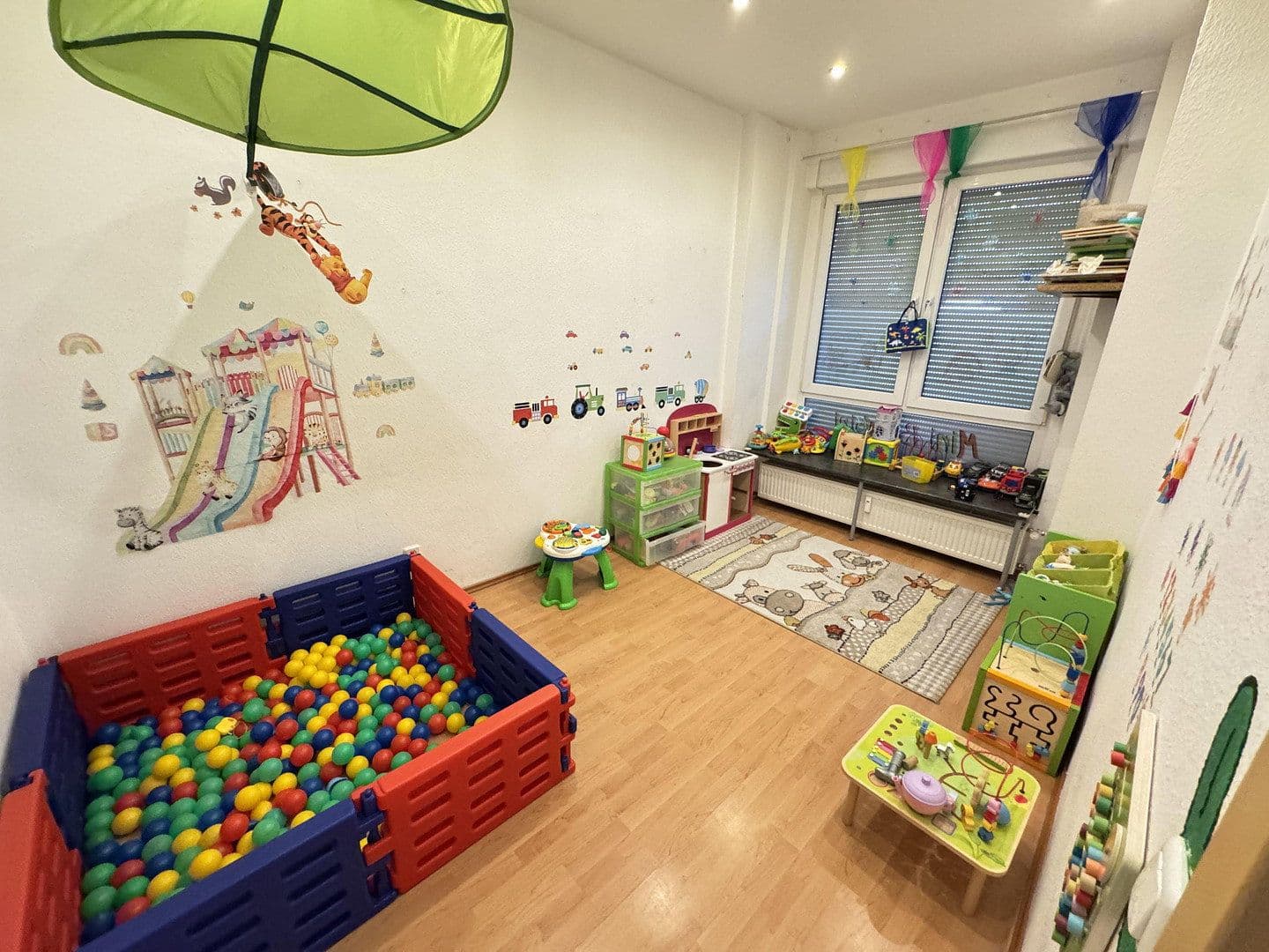 Predaj domu 464 m², pozemok 417 m², Altenessener Straße 85, Essen, Severné Porýnie - Westfálsko Predaj domu 464 m², pozemok 417 m², Altenessener Straße 85, Essen, Severné Porýnie - Westfálsko