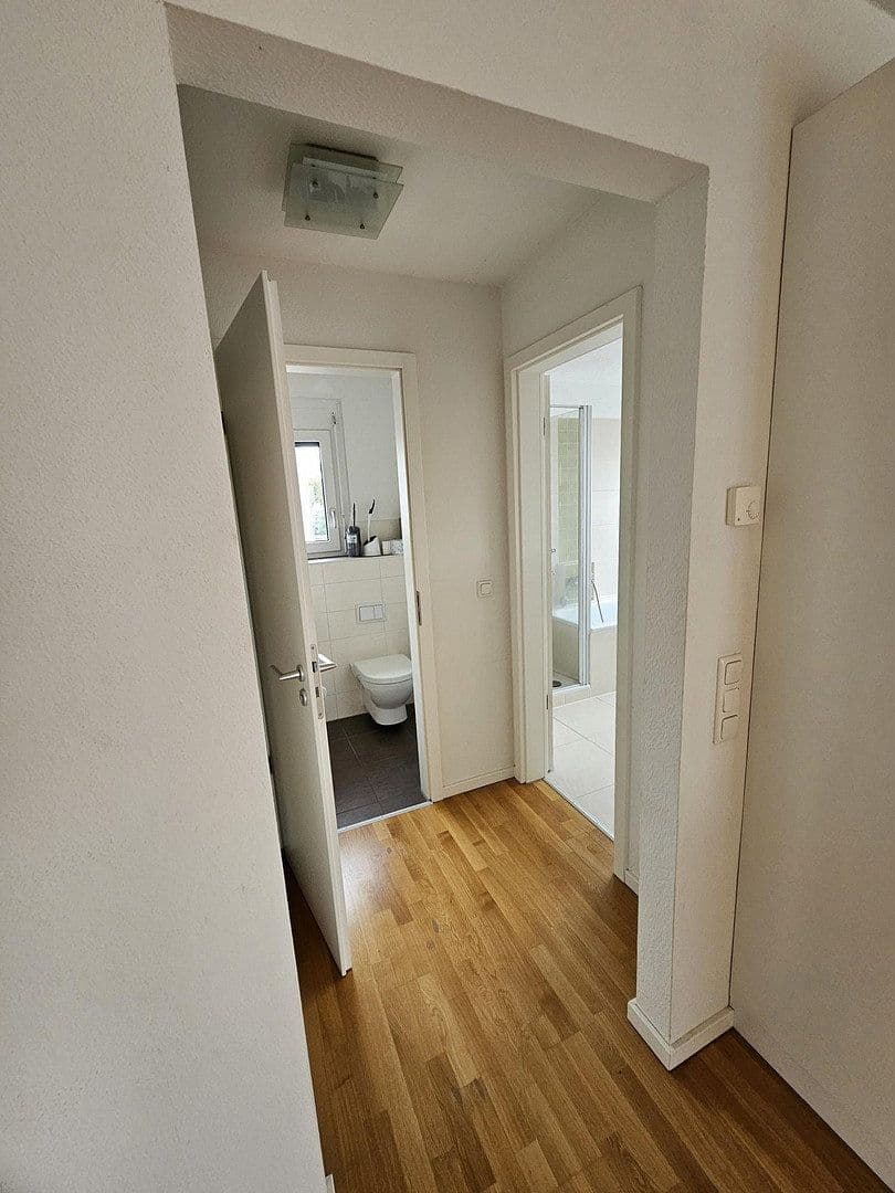 Prenájom bytu 2-izbový 89 m², Frankfurt, Hesensko Prenájom bytu 2-izbový 89 m², Frankfurt, Hesensko
