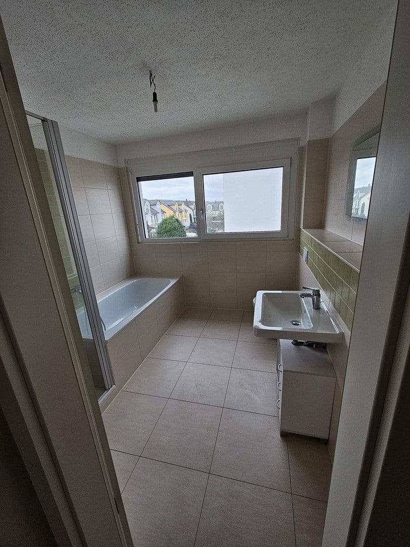 Prenájom bytu 2-izbový 89 m², Frankfurt, Hesensko Prenájom bytu 2-izbový 89 m², Frankfurt, Hesensko