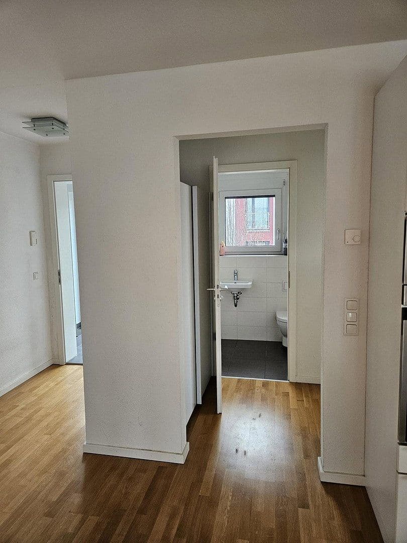 Prenájom bytu 2-izbový 89 m², Frankfurt, Hesensko Prenájom bytu 2-izbový 89 m², Frankfurt, Hesensko