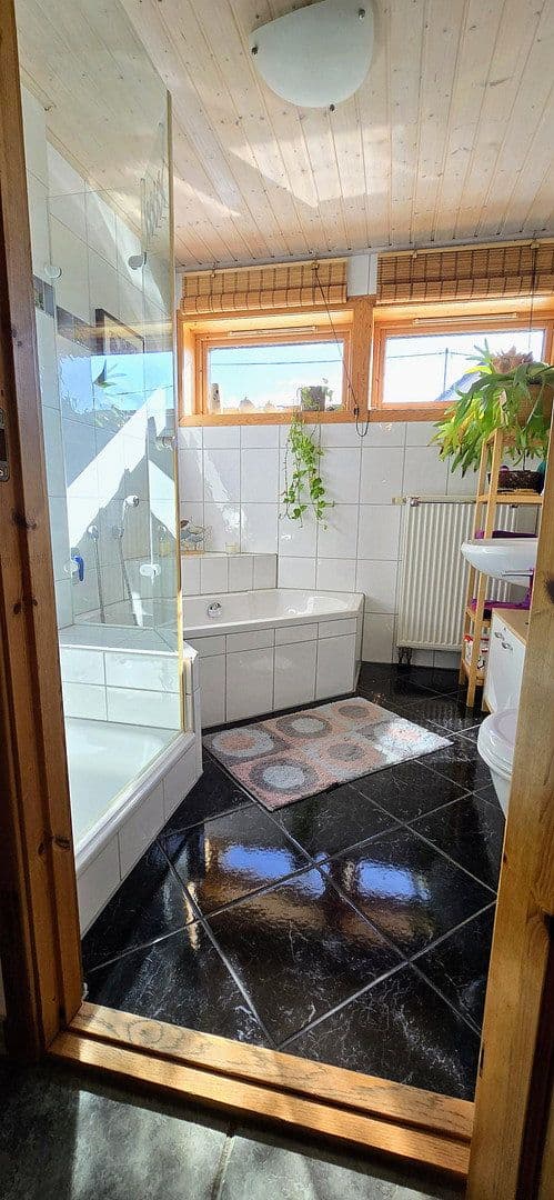 Predaj domu 230 m², pozemok 380 m², Kirchberg an der Murr, Bádensko-Wurttembersko Predaj domu 230 m², pozemok 380 m², Kirchberg an der Murr, Bádensko-Wurttembersko