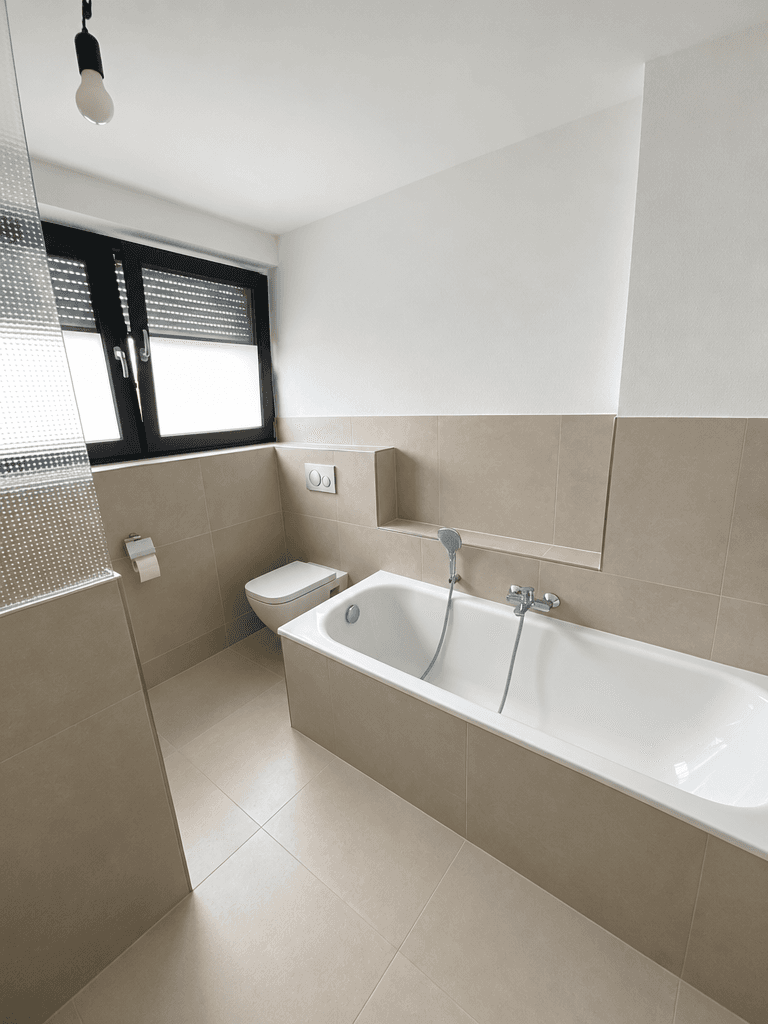 Predaj domu 191 m², pozemok 343 m², Kirchheim am Ries, Bádensko-Wurttembersko Predaj domu 191 m², pozemok 343 m², Kirchheim am Ries, Bádensko-Wurttembersko