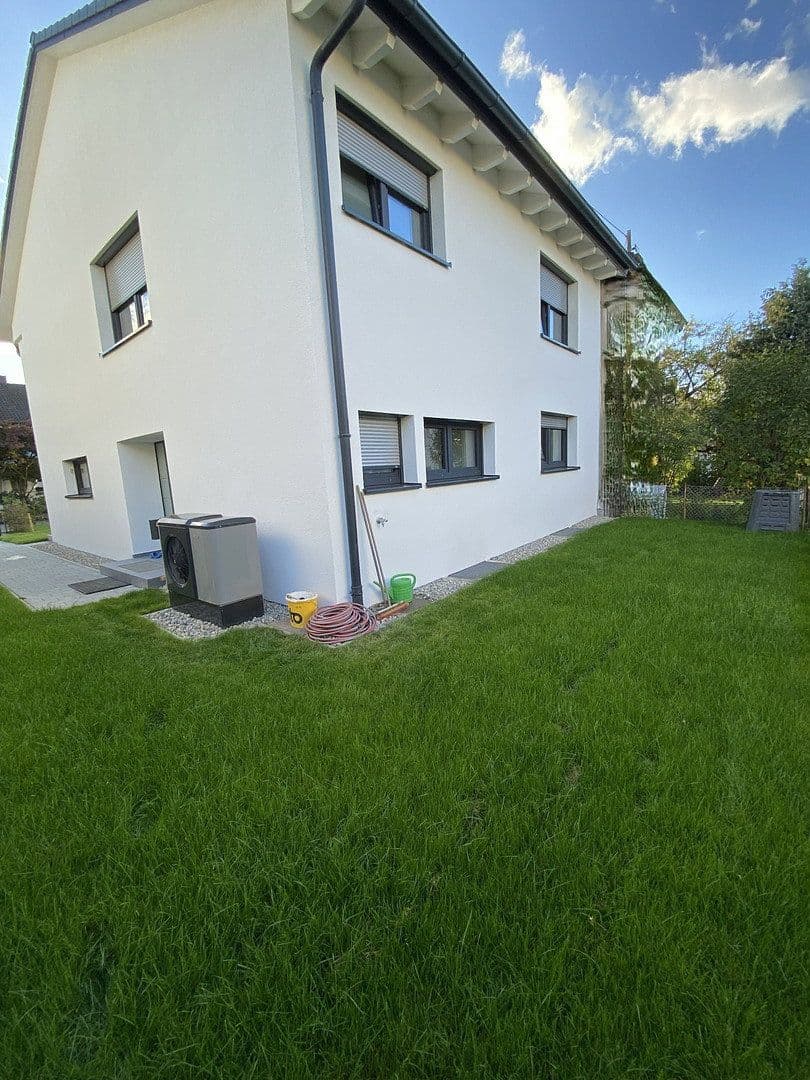 Predaj domu 191 m², pozemok 343 m², Kirchheim am Ries, Bádensko-Wurttembersko Predaj domu 191 m², pozemok 343 m², Kirchheim am Ries, Bádensko-Wurttembersko